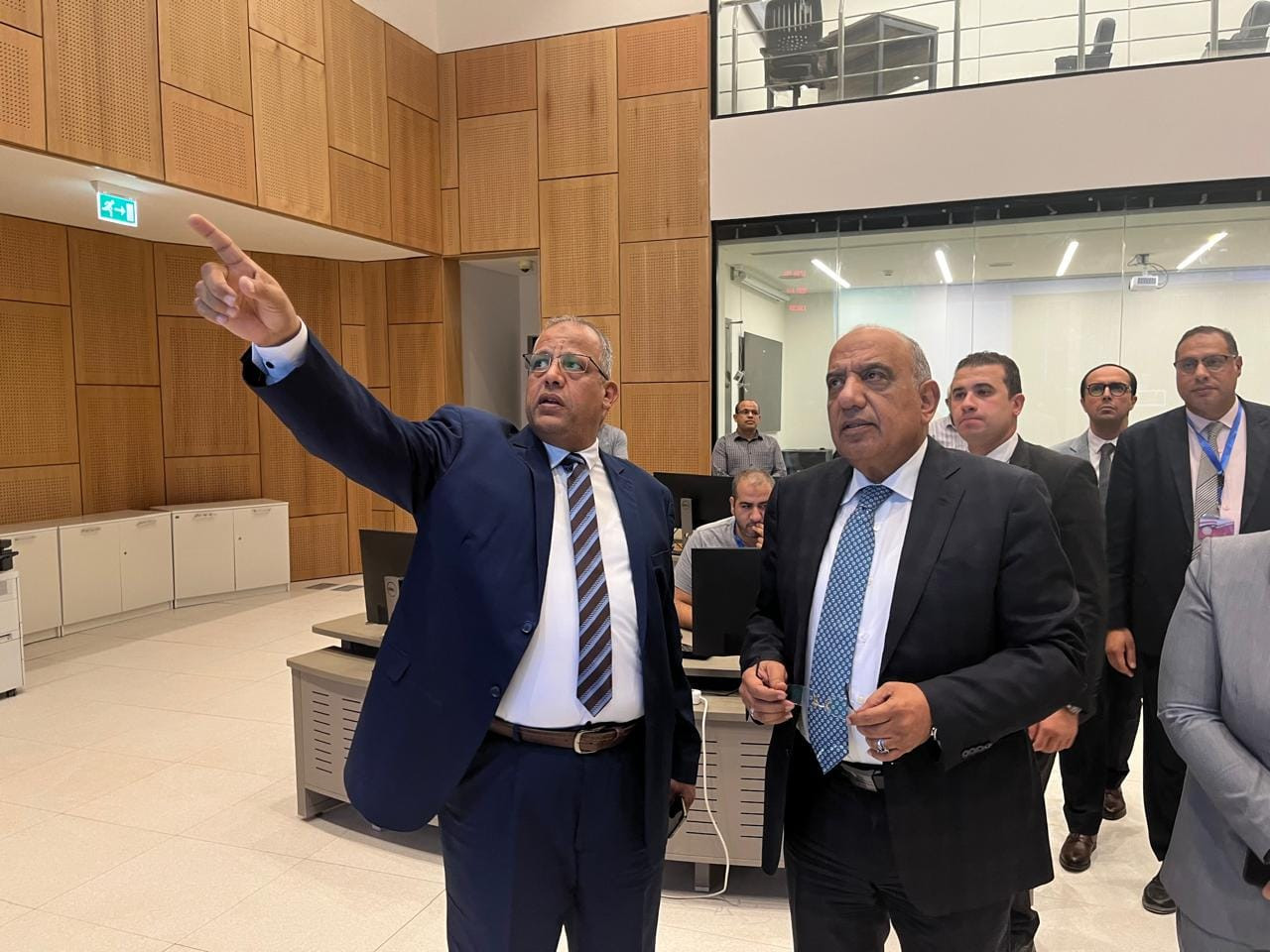 وزير الكهرباء