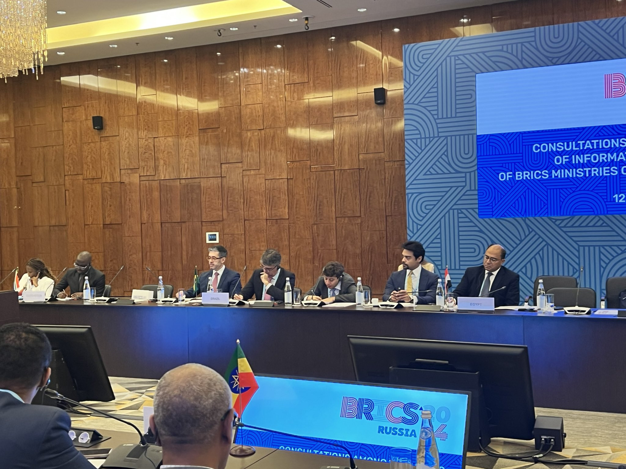 السفير ابو زيد