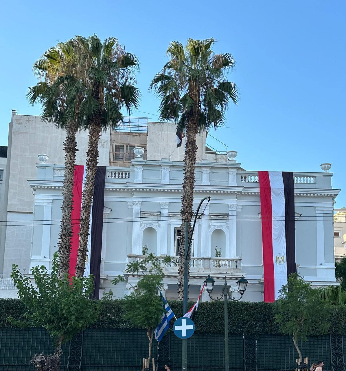 السفير عمر عامر