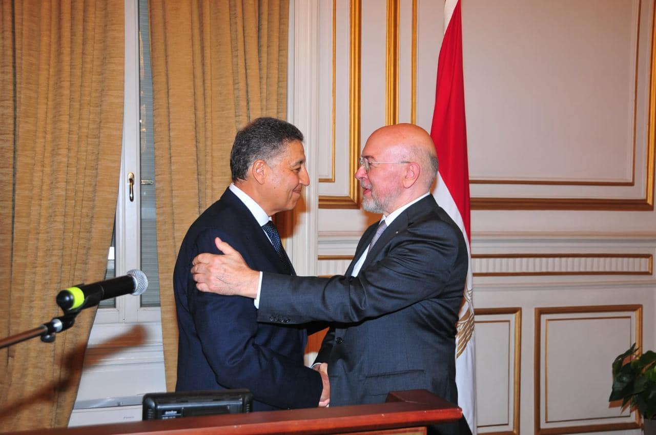 السفير عمر عامر