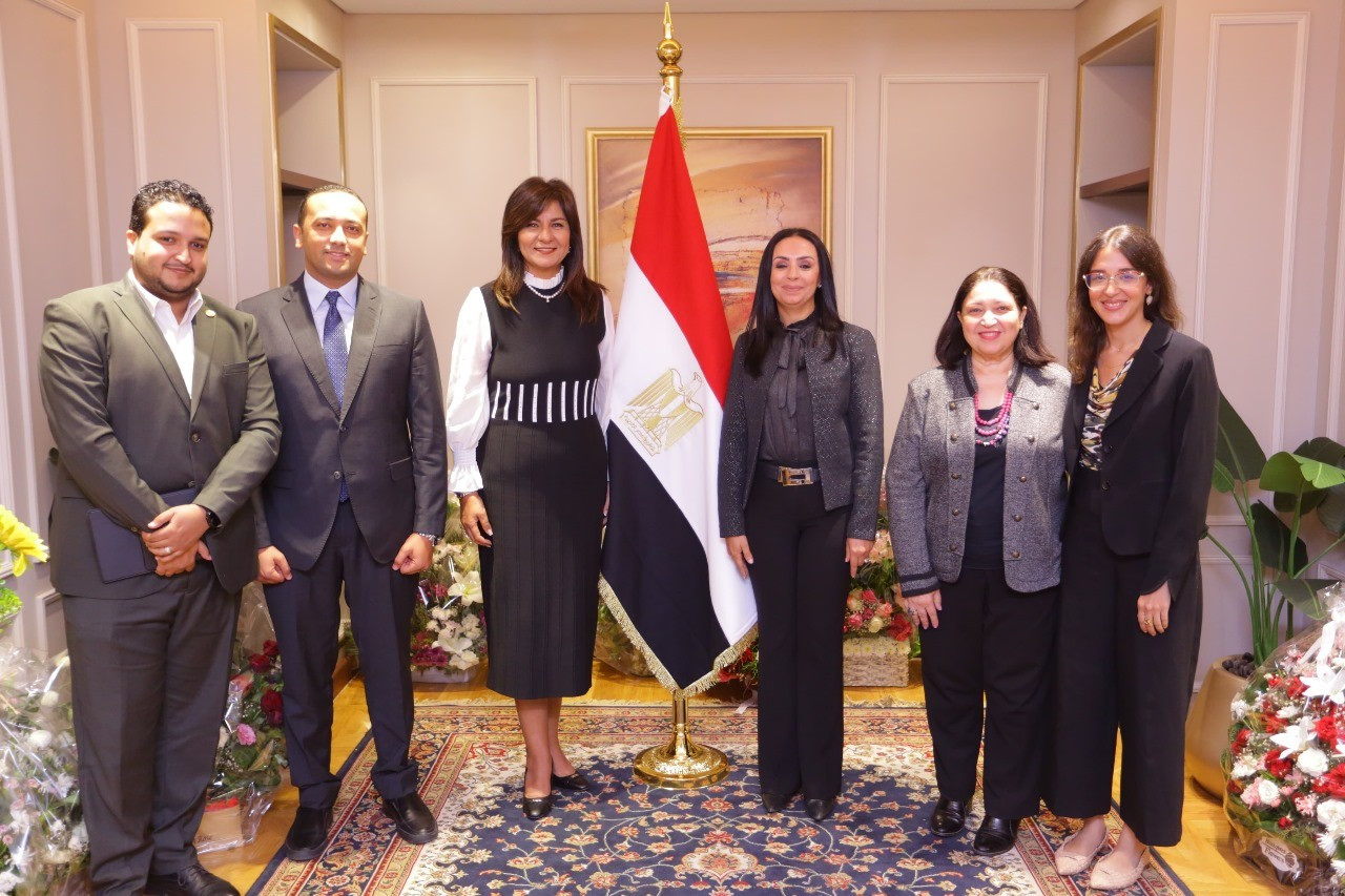 وزيرة التضامن ورئيس الأمانة الفنية للتحالف الوطني