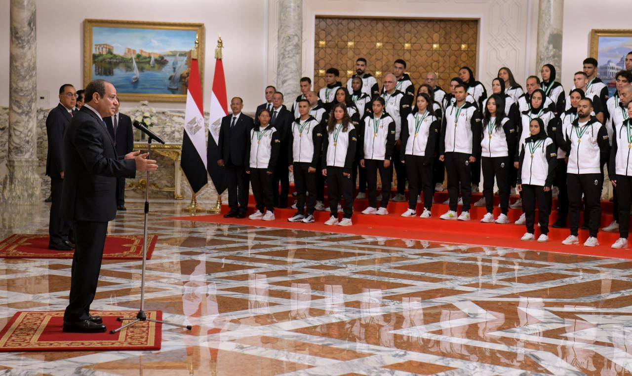 الرئيس السيسي يستقبل اللاعبين