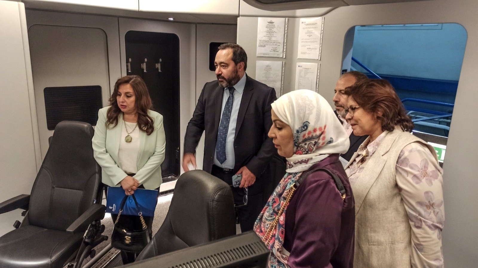 أكاديمية مصر للطيران