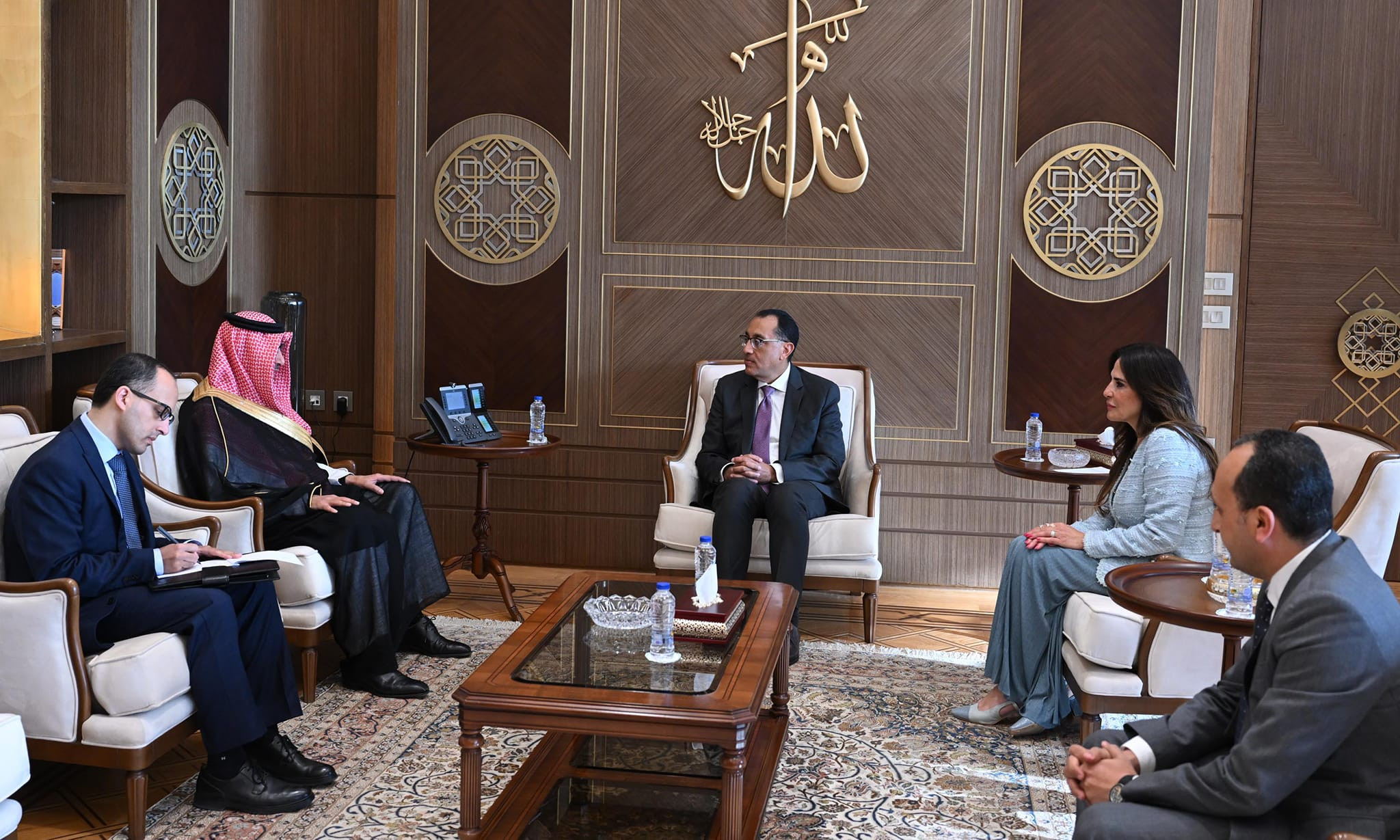 رئيس الوزراء وسفير المملكة العربية السعودية بالقاهرة