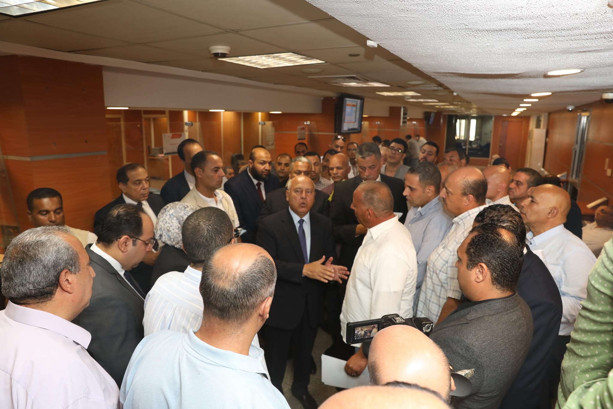 وزير الصناعة