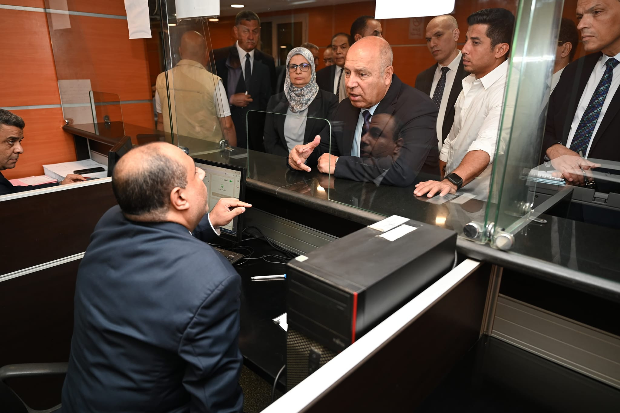 وزير الصناعة