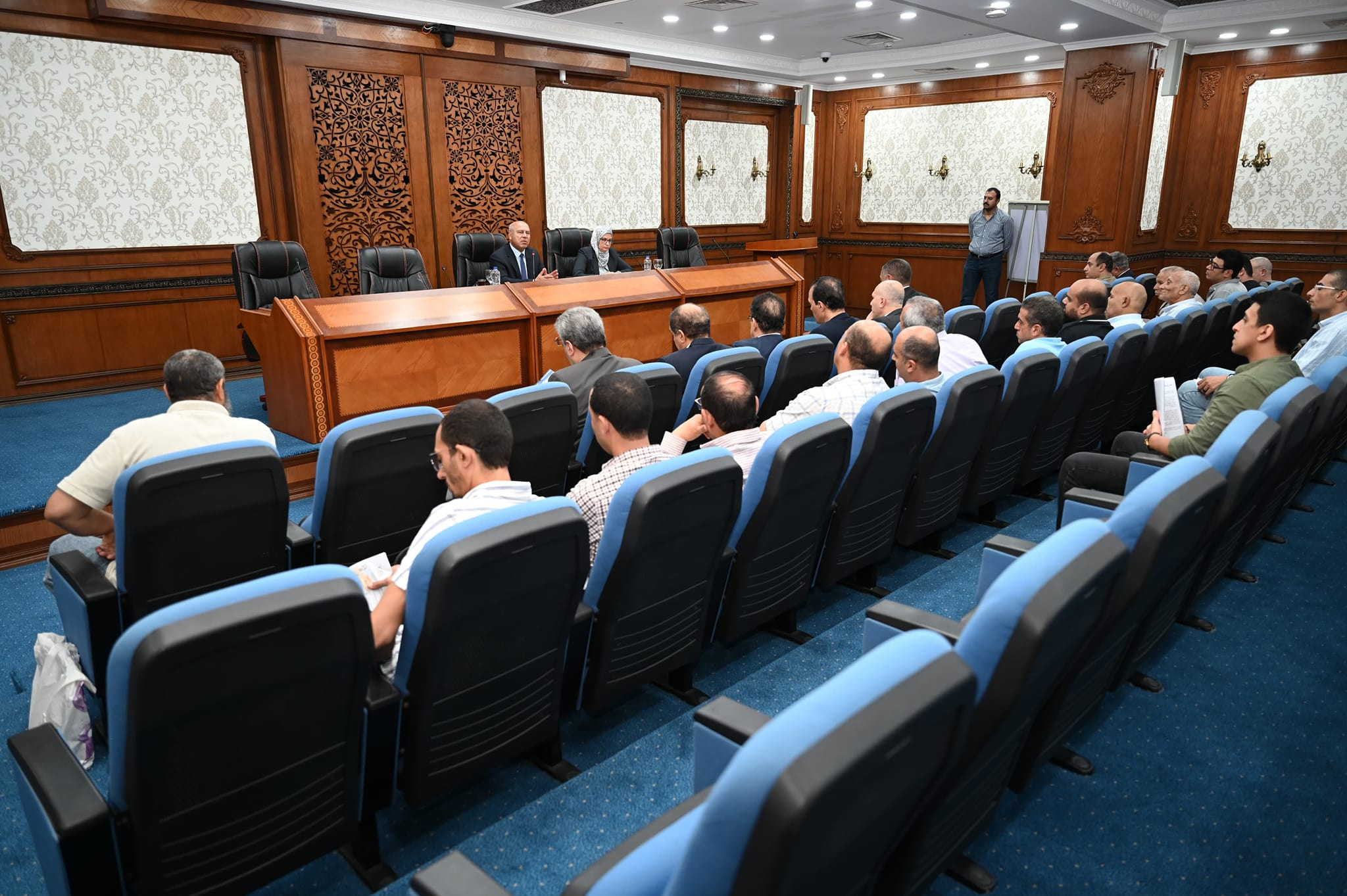 وزير الصناعة