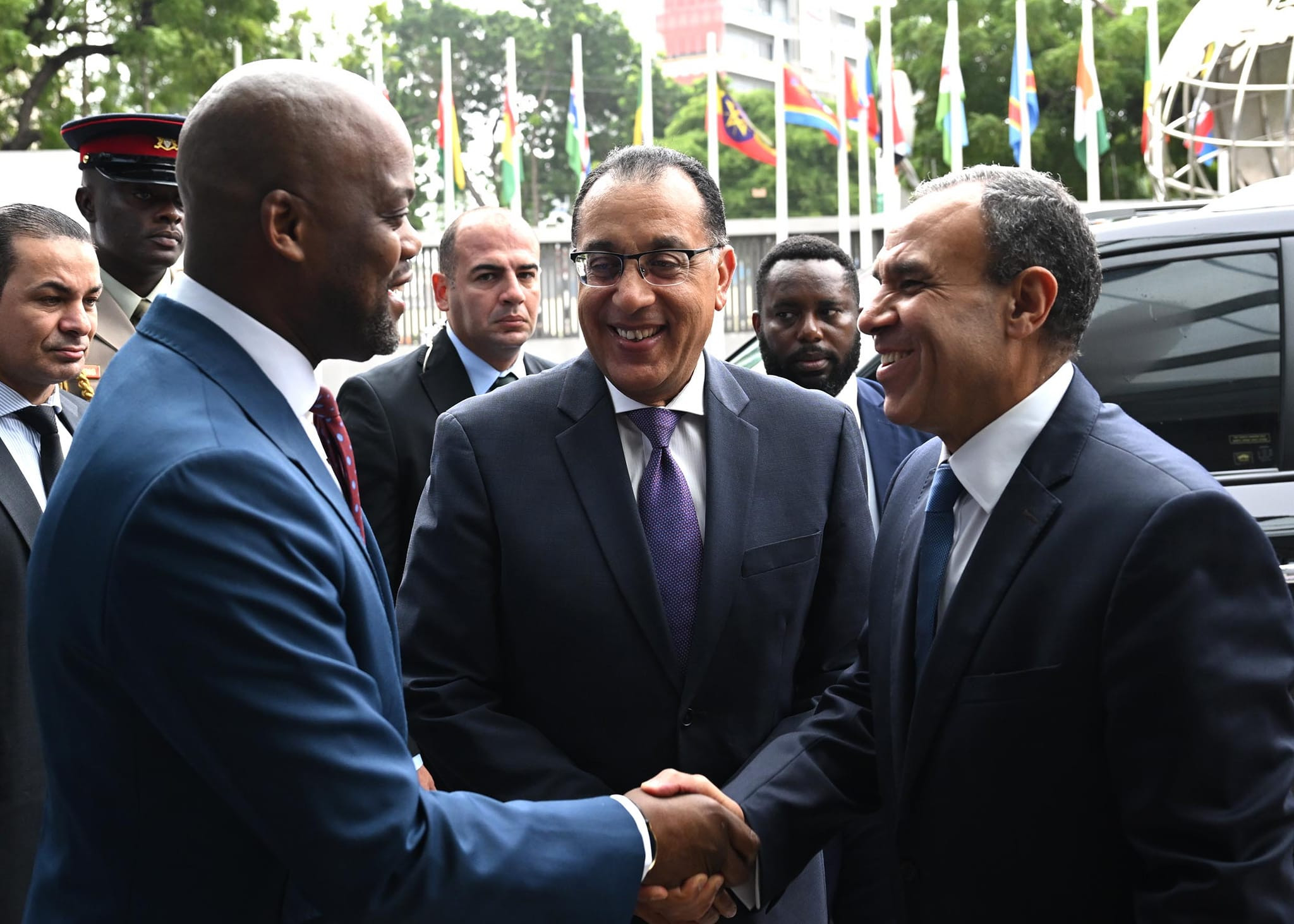 رئيس الوزراء يلتقي سكرتير عام اتفاقية التجارة الحرة