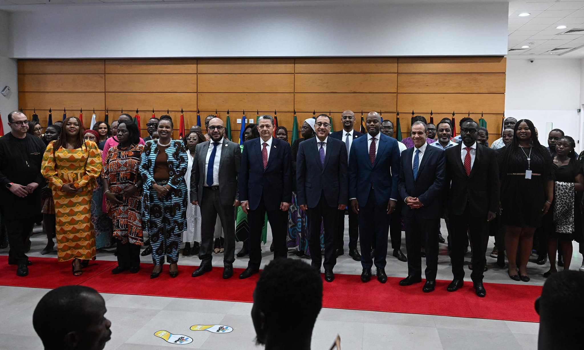 رئيس الوزراء يلتقي سكرتير عام اتفاقية التجارة الحرة