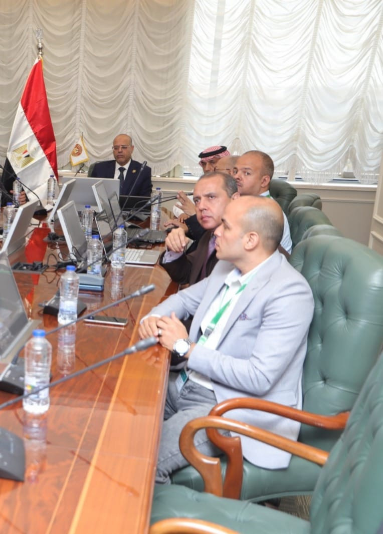 وزير العمل وشركة سعودية