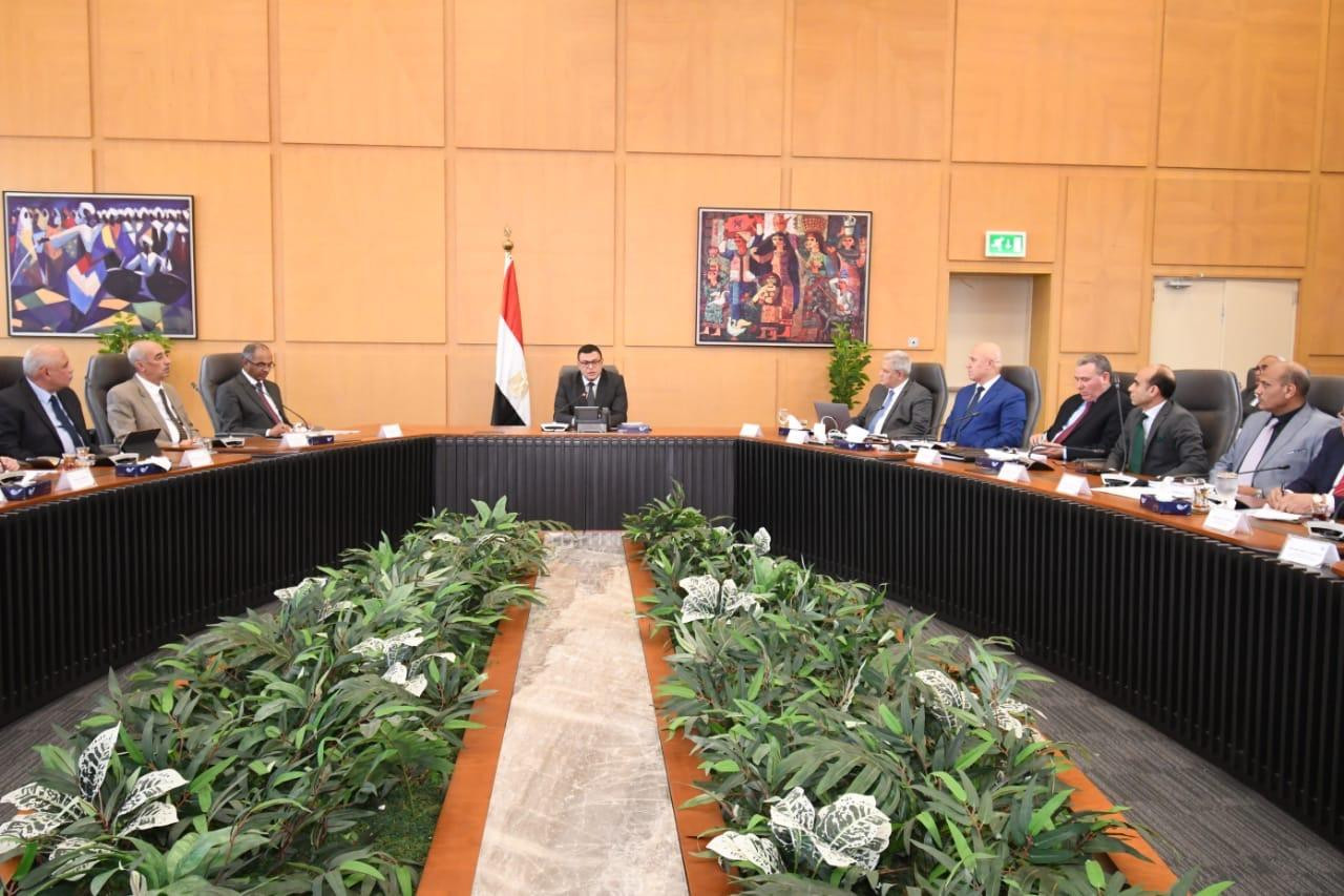 وزير الإسكان