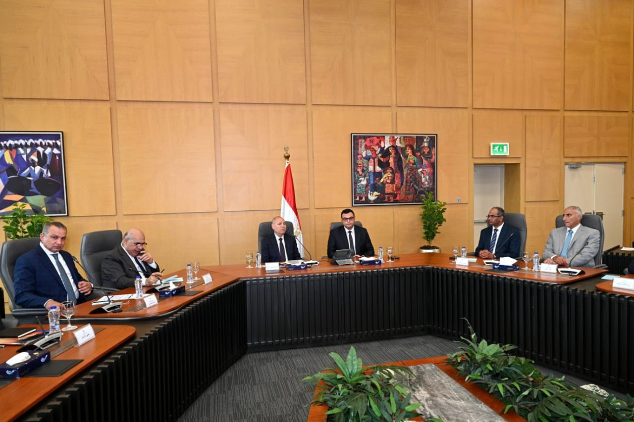 وزير الاسكان ومحافظ القاهرة