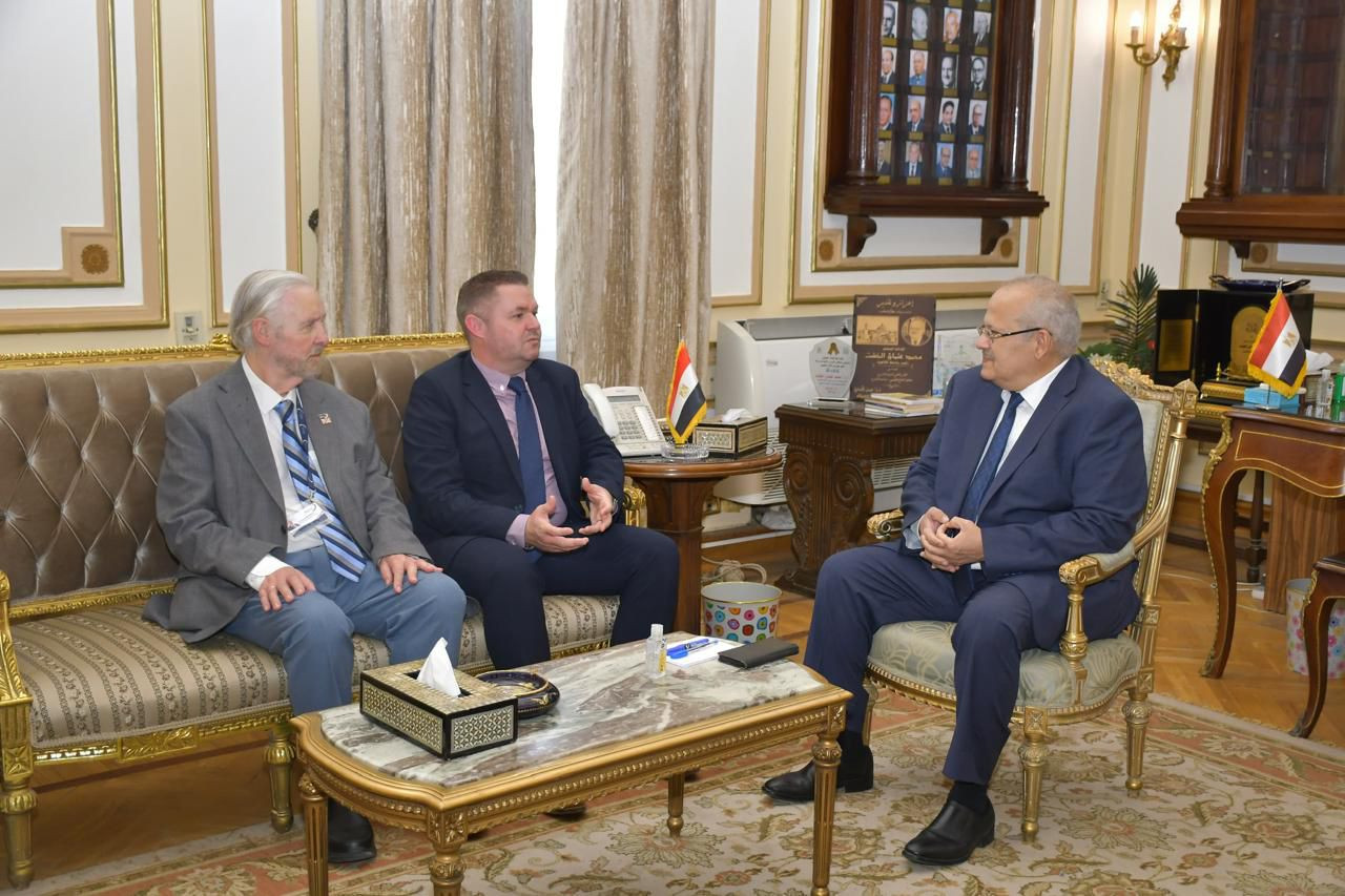 جامعة القاهرة