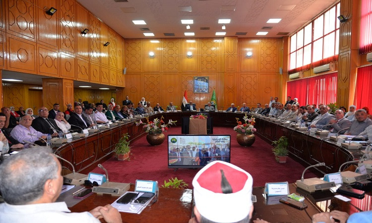 تكريم  اللواء شريف فهمي المحافظ السابق