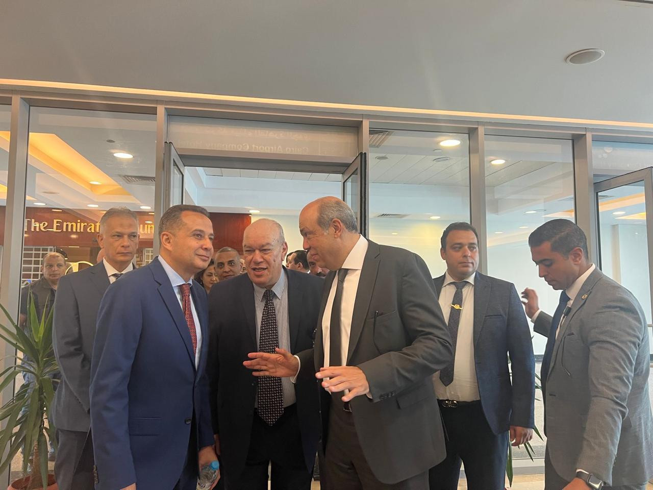 وزير الطيران المدني