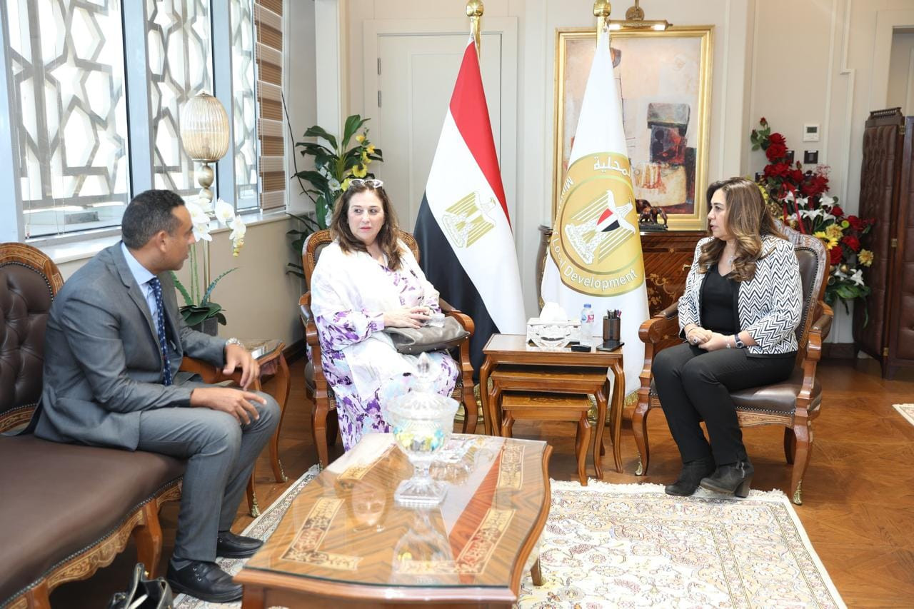 وزيرة التنمية المحلية والمدير الهابيتات