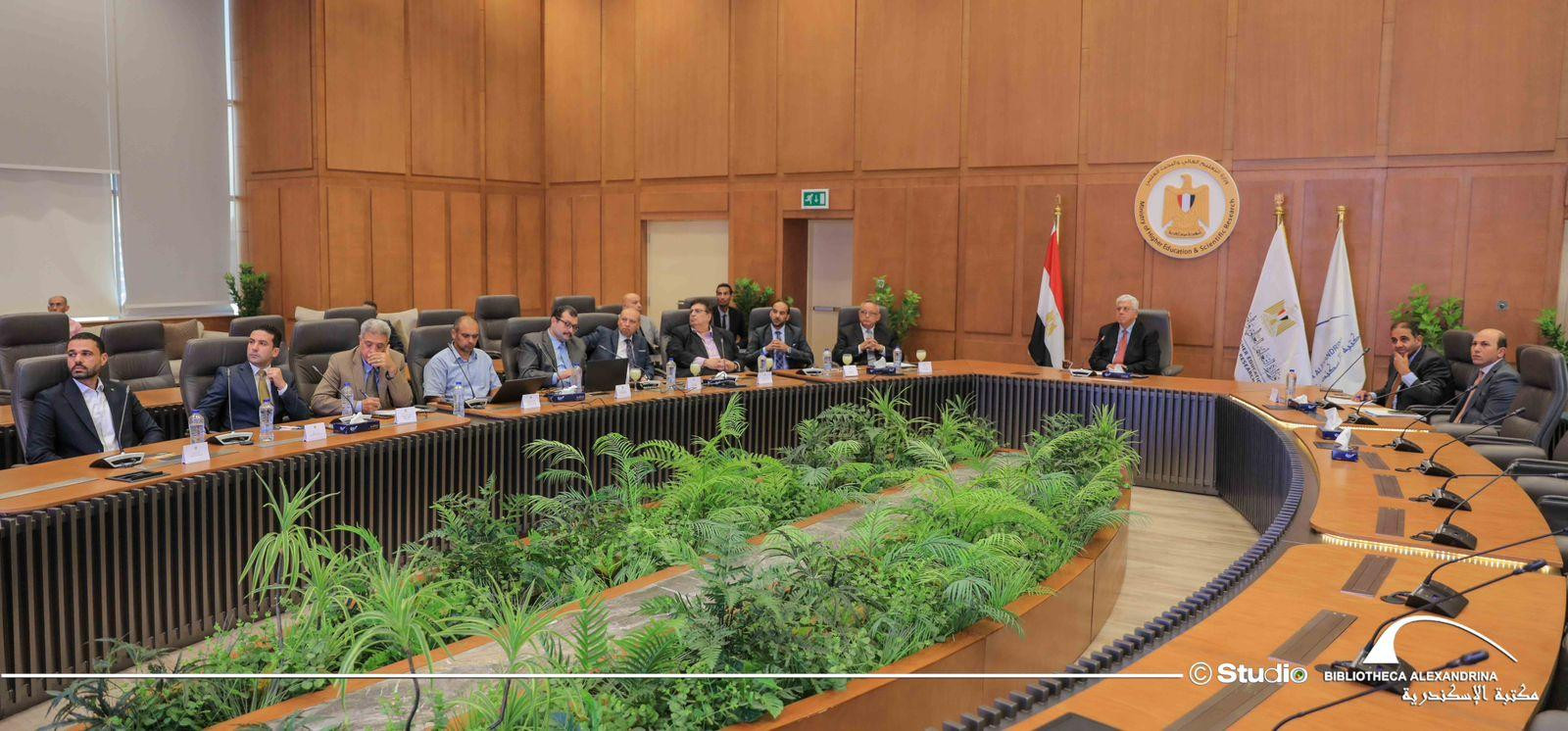 مدير مكتبة اسكندرية ووزير التعليم العالي