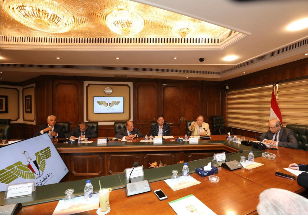 وزير الطيران