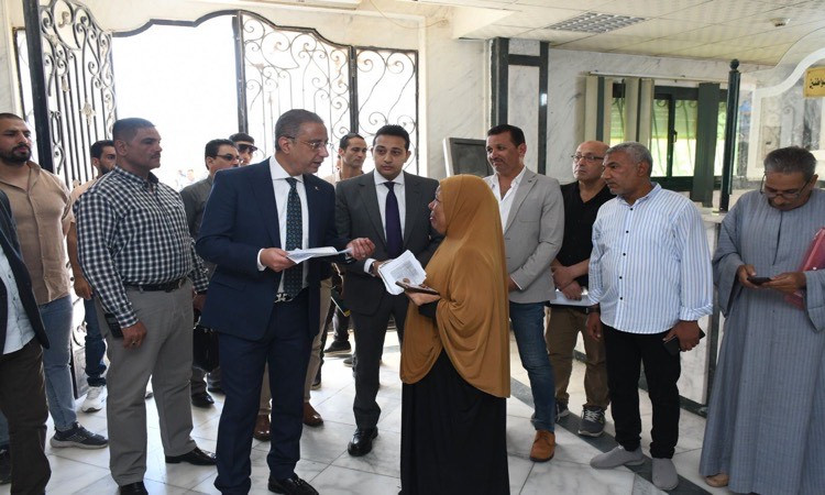 محافظ الفيوم يتابع سيرإجراءات التصالح بالمراكزالتكنولوجية