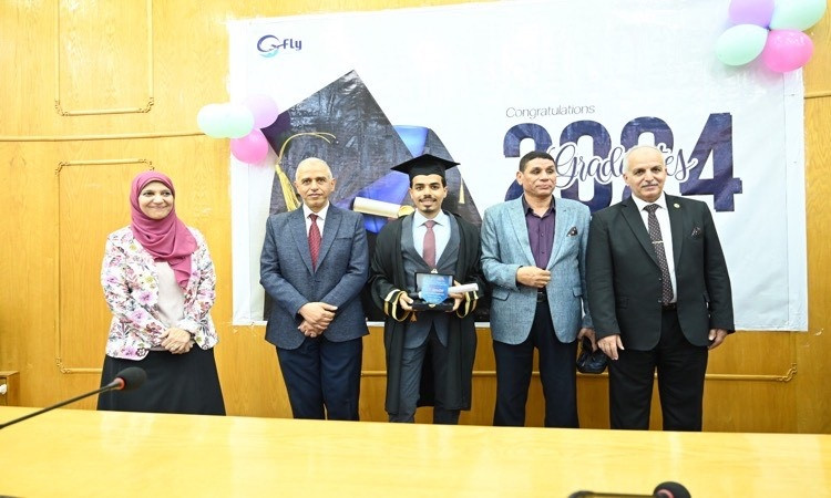 جامعة الفيوم تحتفل بتخرج دفعة جديدة من مهندسي المستقبل