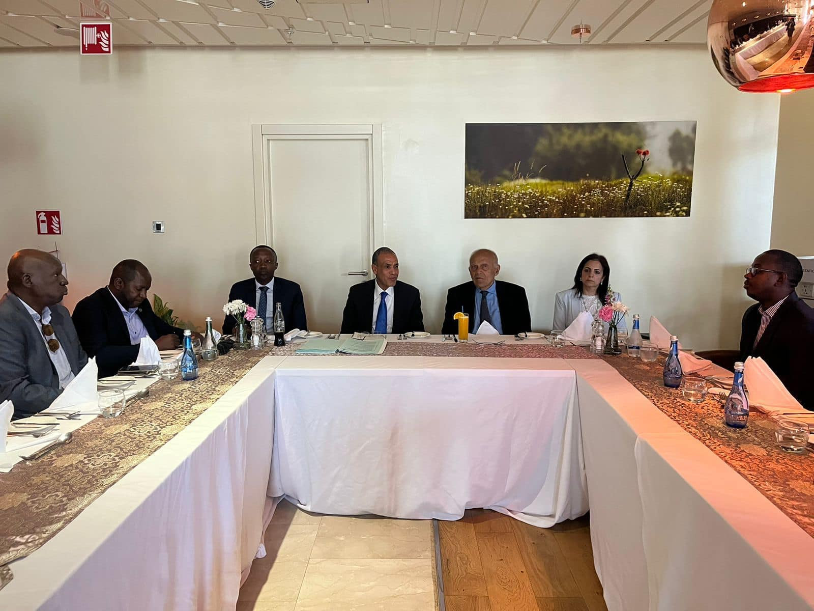 وزير الخارجية