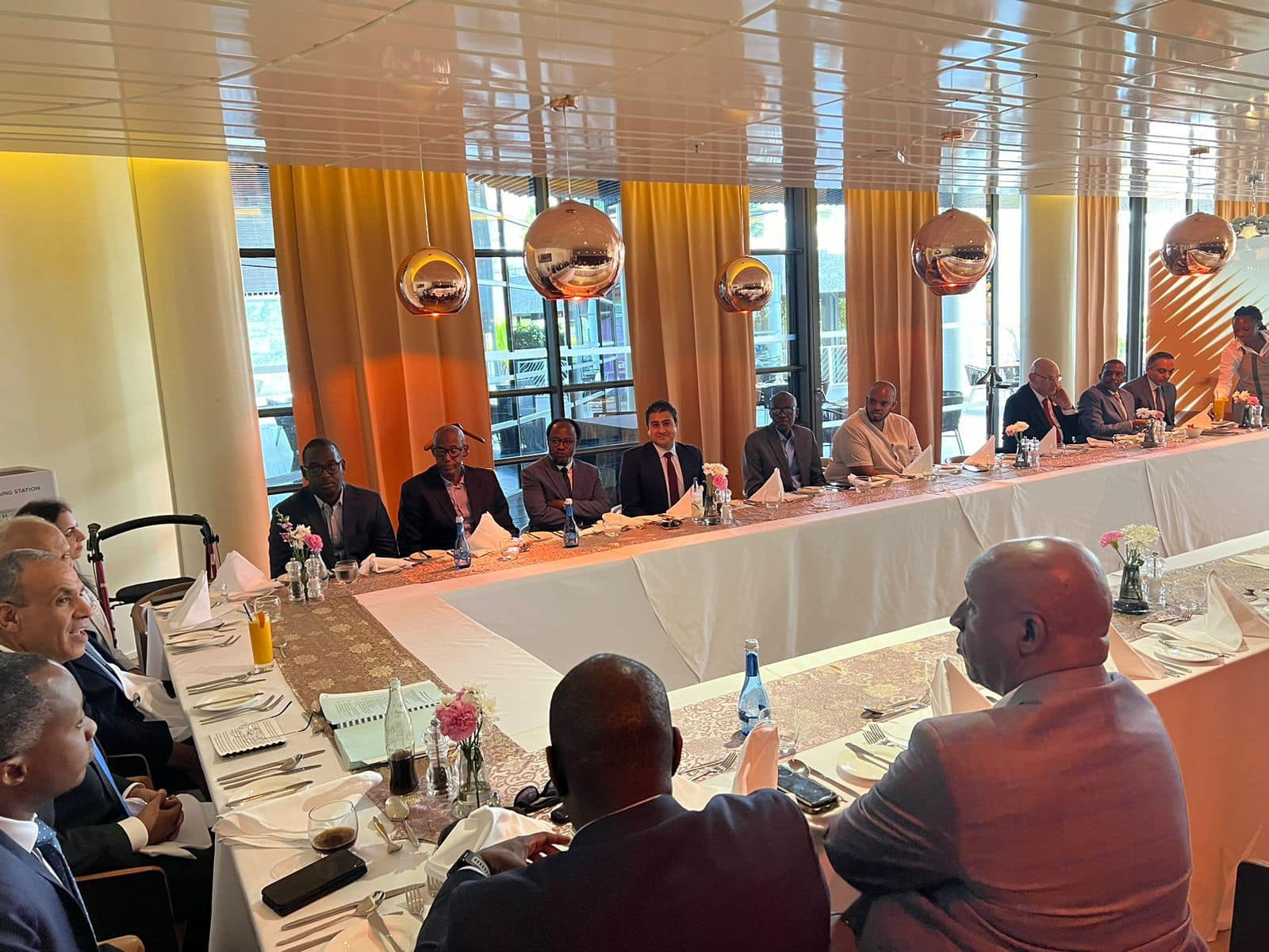 وزير الخارجية