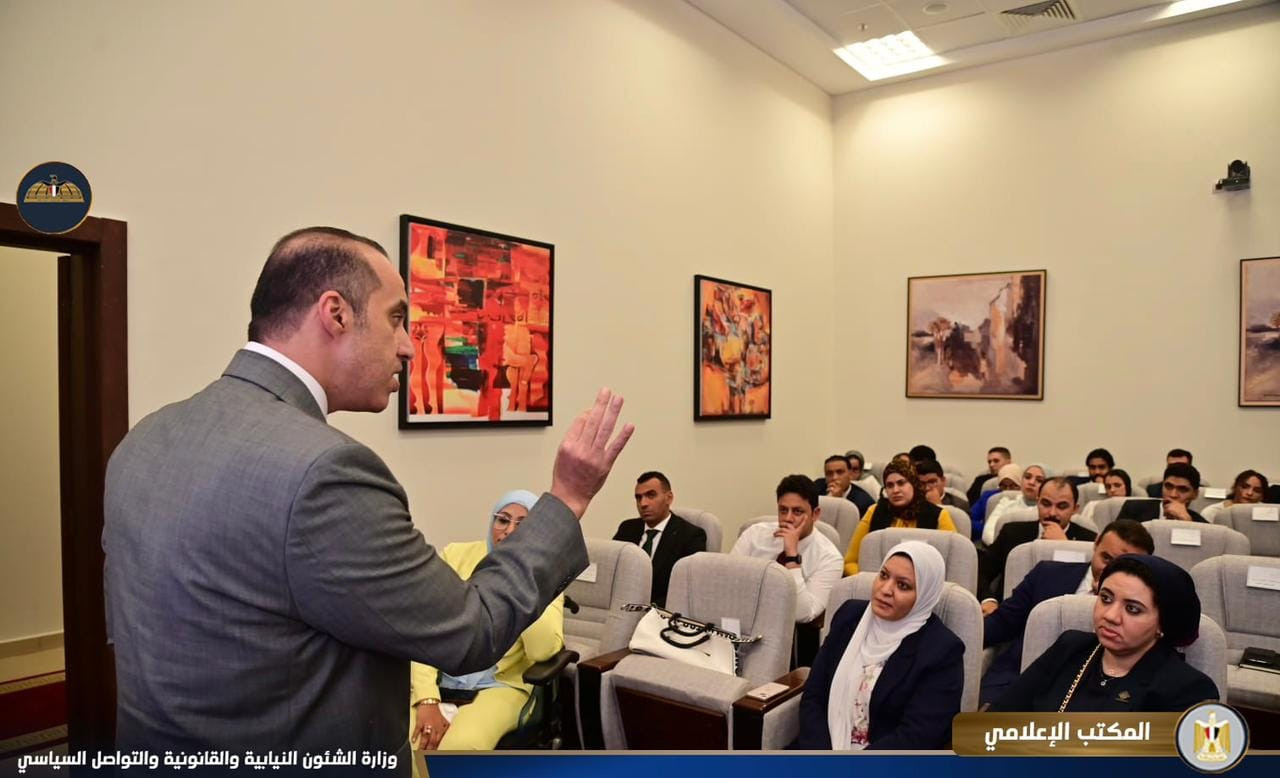 وزير الشؤون النيابية