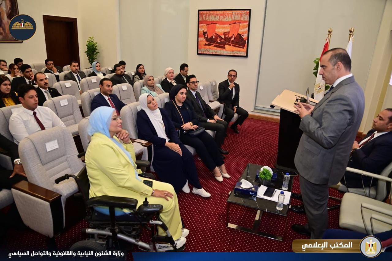 وزير الشؤون النيابية