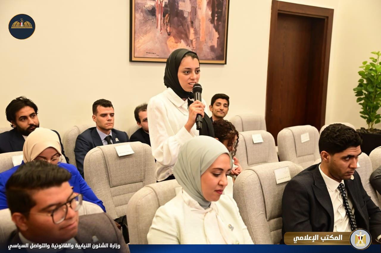 وزير الشؤون النيابية