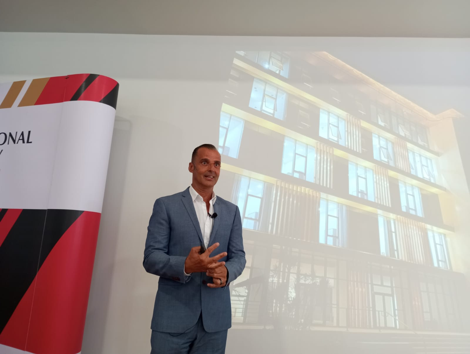 تكويم الأوائل