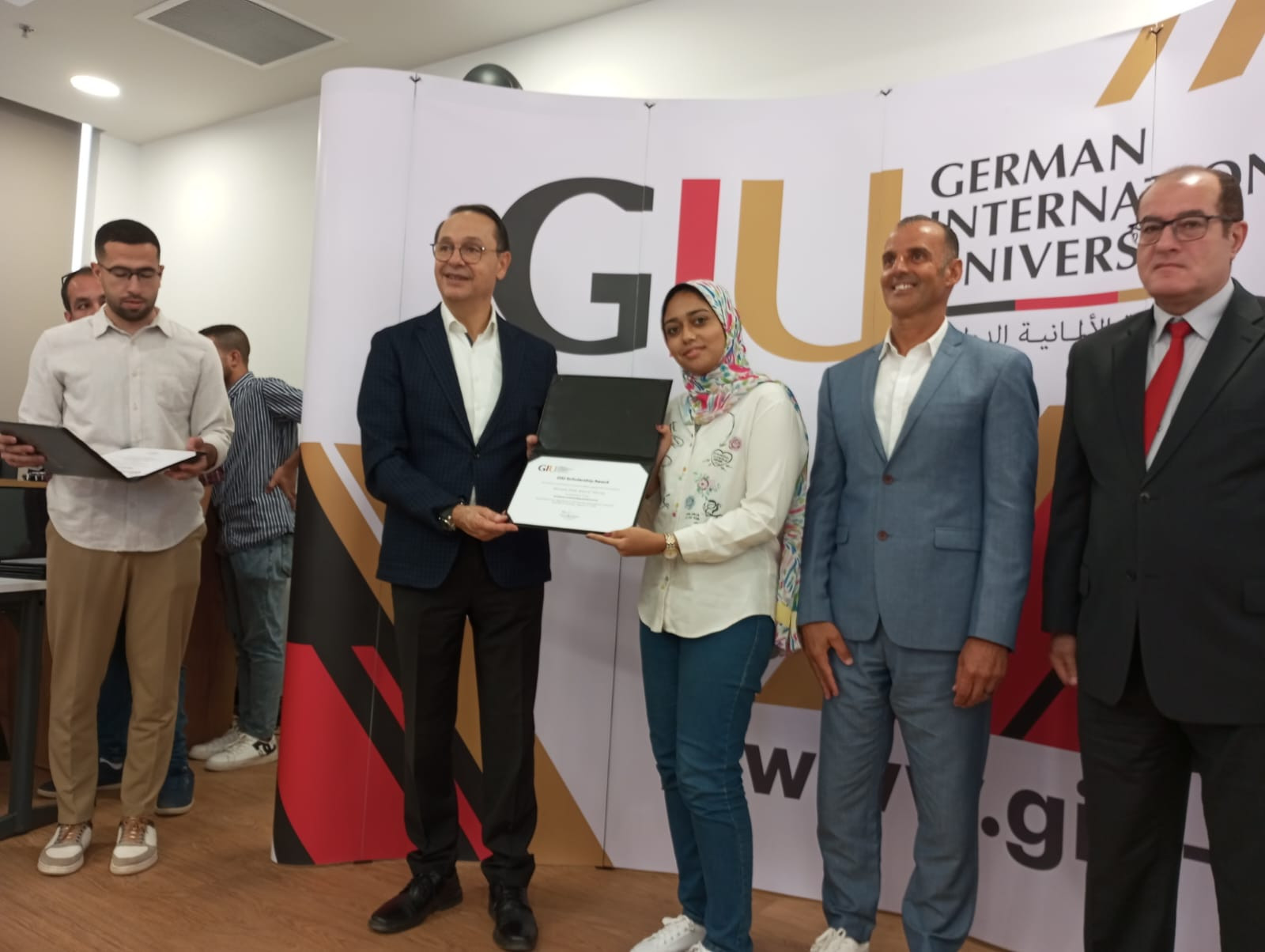 تكويم الأوائل