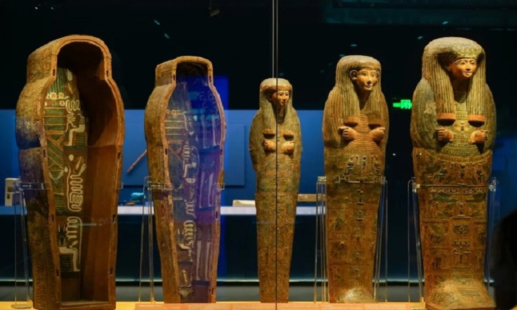 معرض الآثارالمصرية بشنغهاى يحظى بإقبال جماهيرى غيرمسبوق