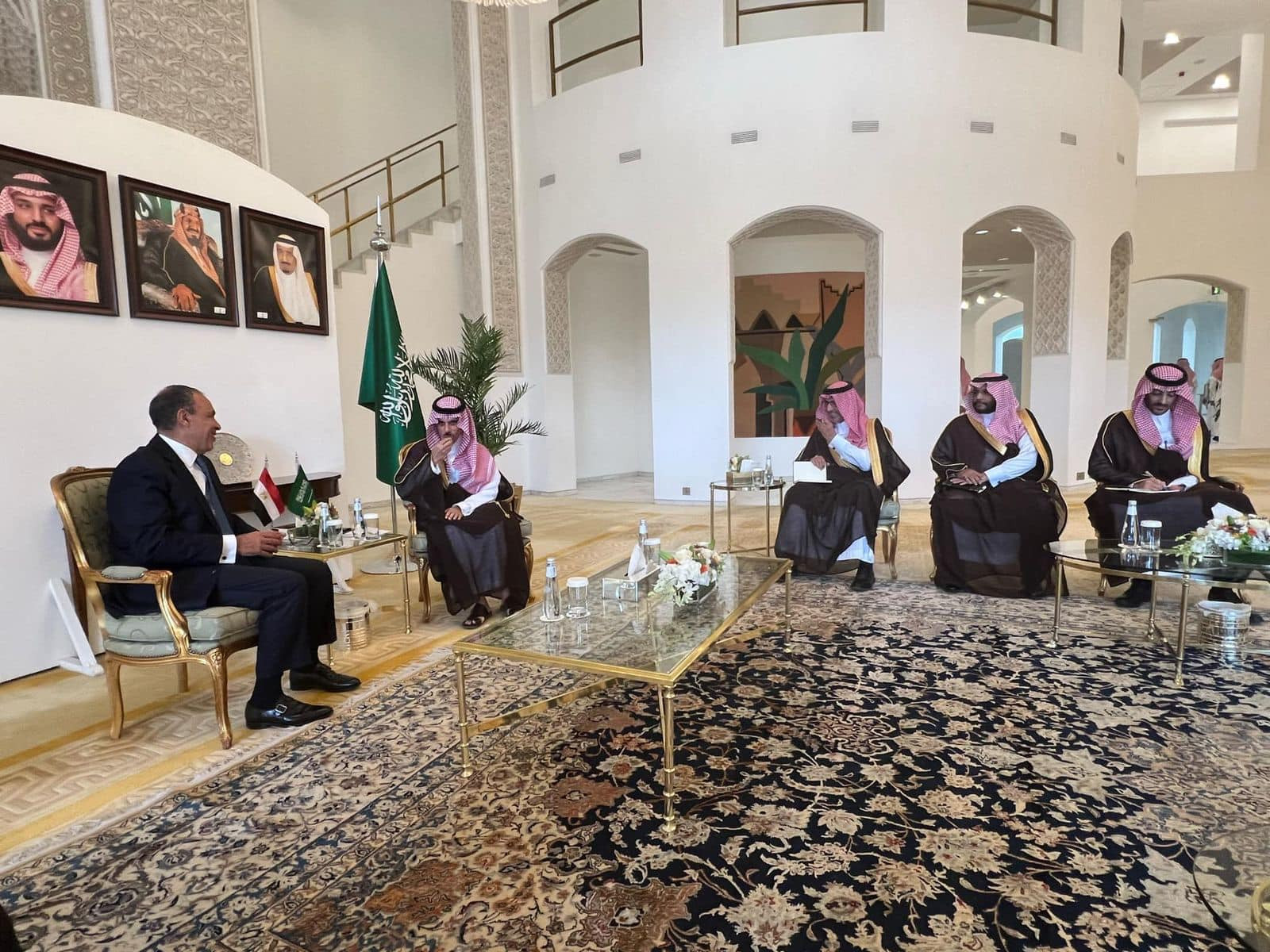 وزير الخارجية ونظيره السعودي