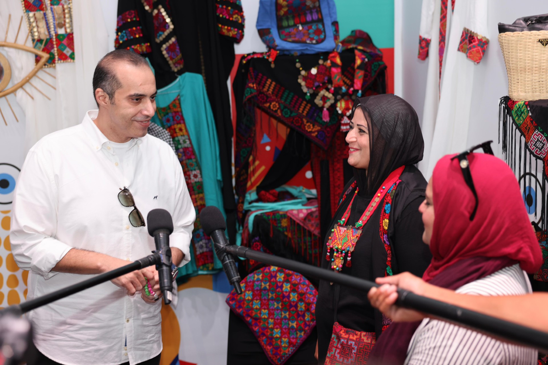 وزير الشؤون النيابية