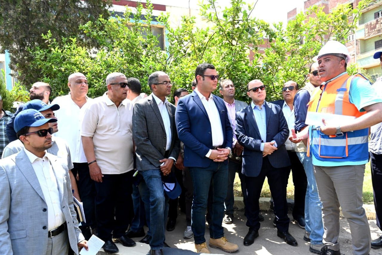 وزير الإسكان ومحافظ كفر الشيخ