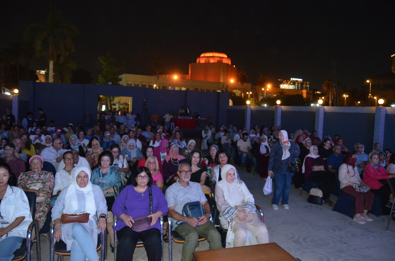 مسرح الهناجر