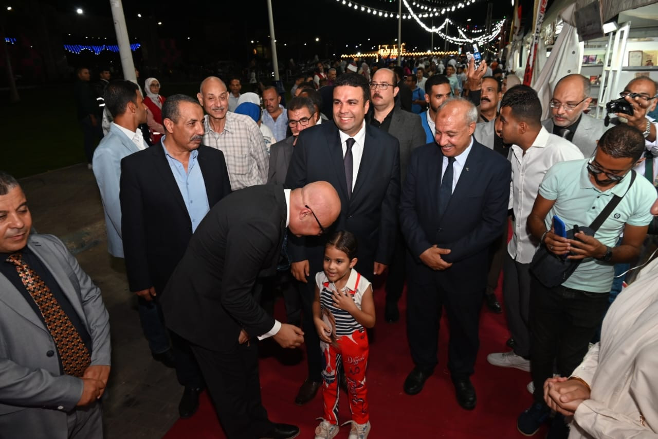 معرض الكتاب السويس