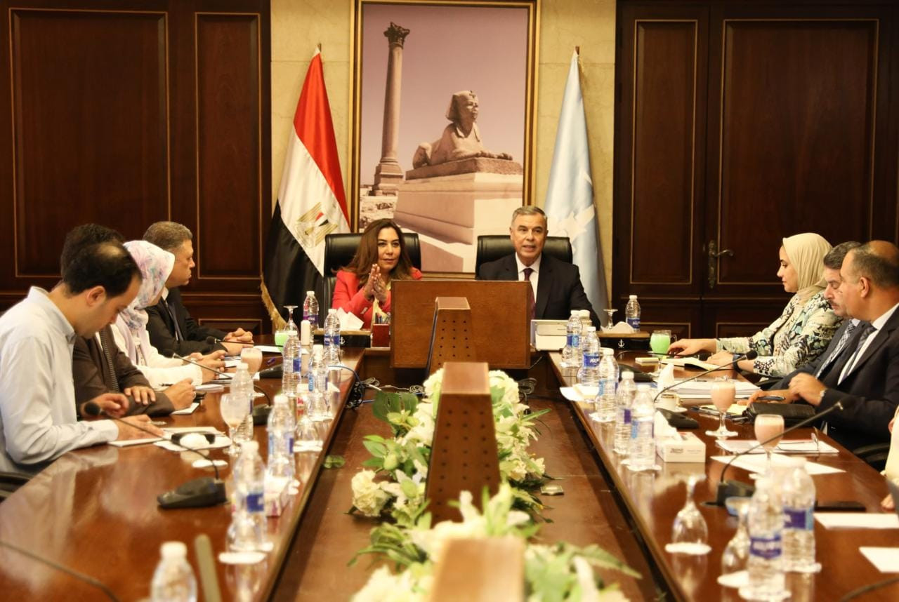 وزيرة التنمية المحلية ومحافظ الإسكندرية