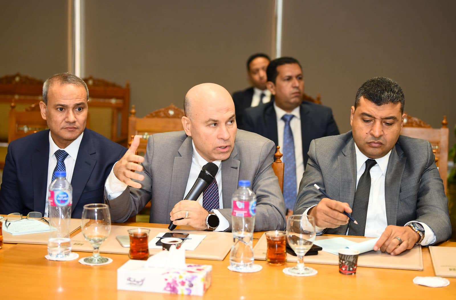 وزير الخارجية والهجرة