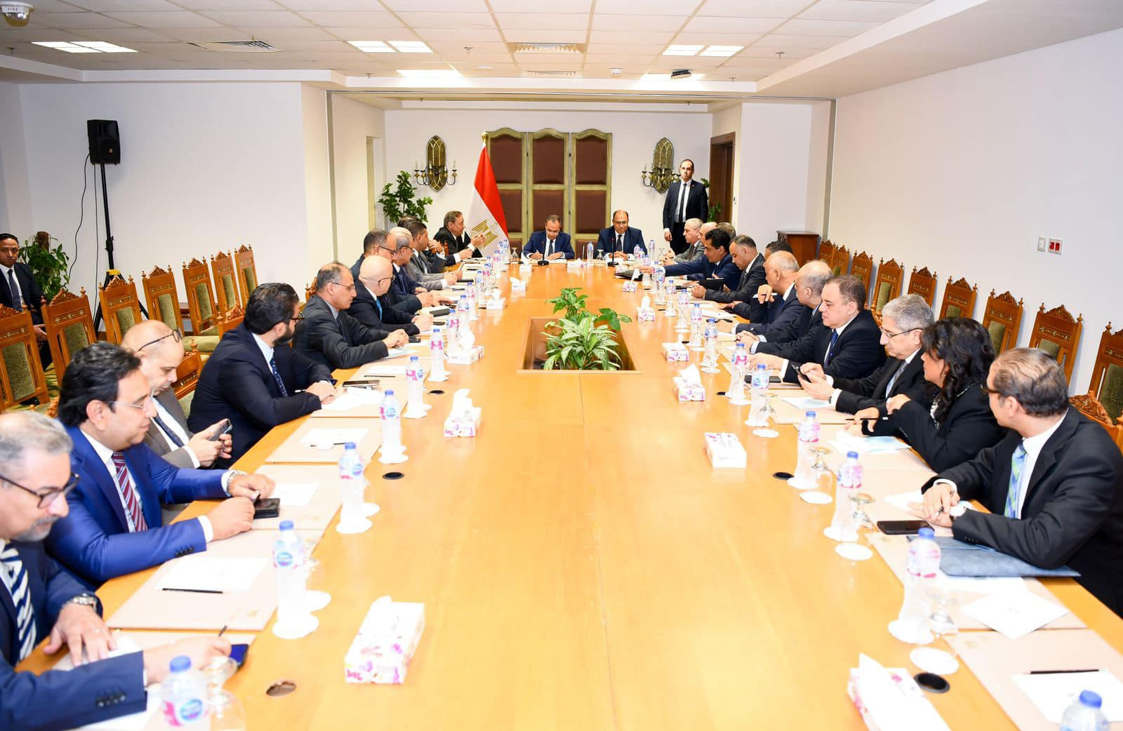 وزير الخارجية والهجرة