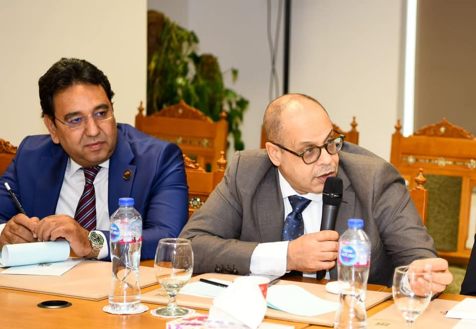 وزير الخارجية والهجرة