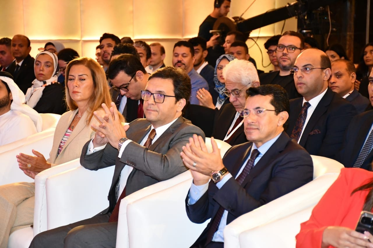 وزير الشباب وملتقي شباب المعرفة