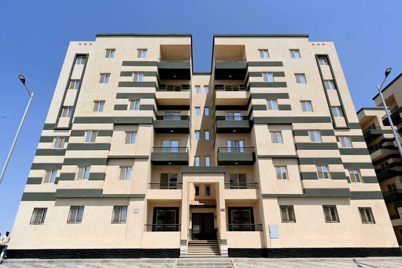 وزير الإسكان