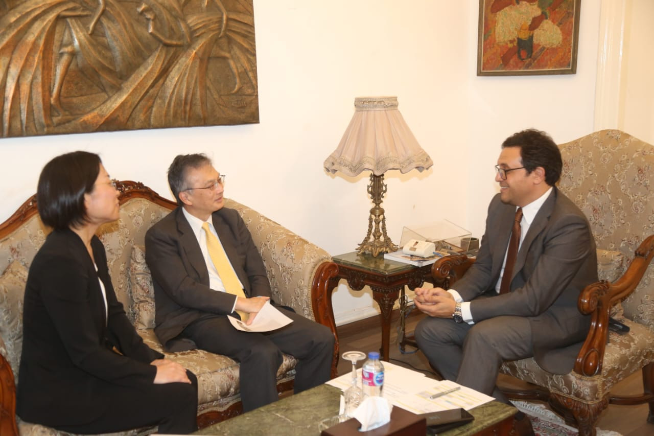 وزير الثقافة وسفير اليابان