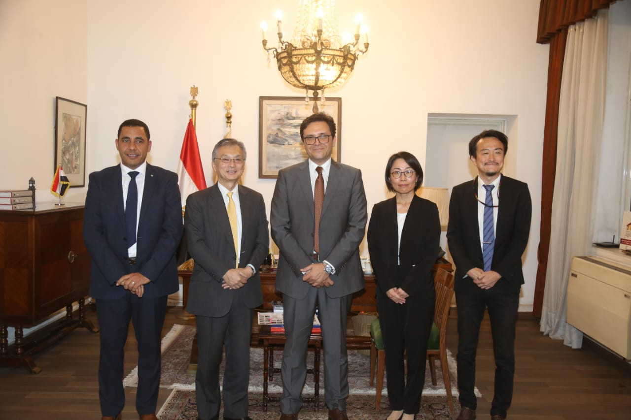 وزير الثقافة وسفير اليابان