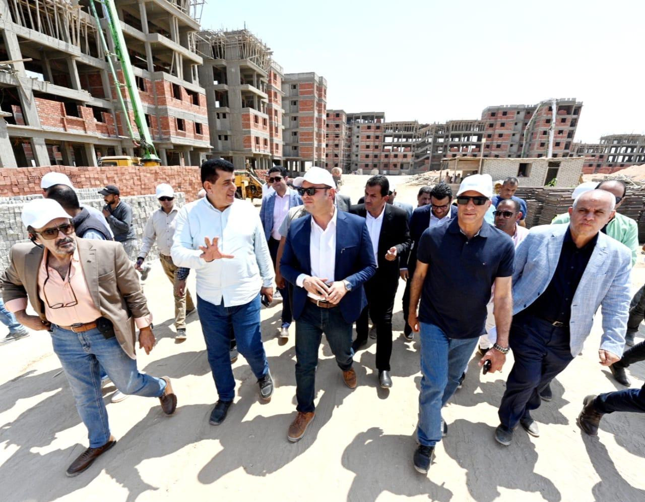 وزير الإسكان