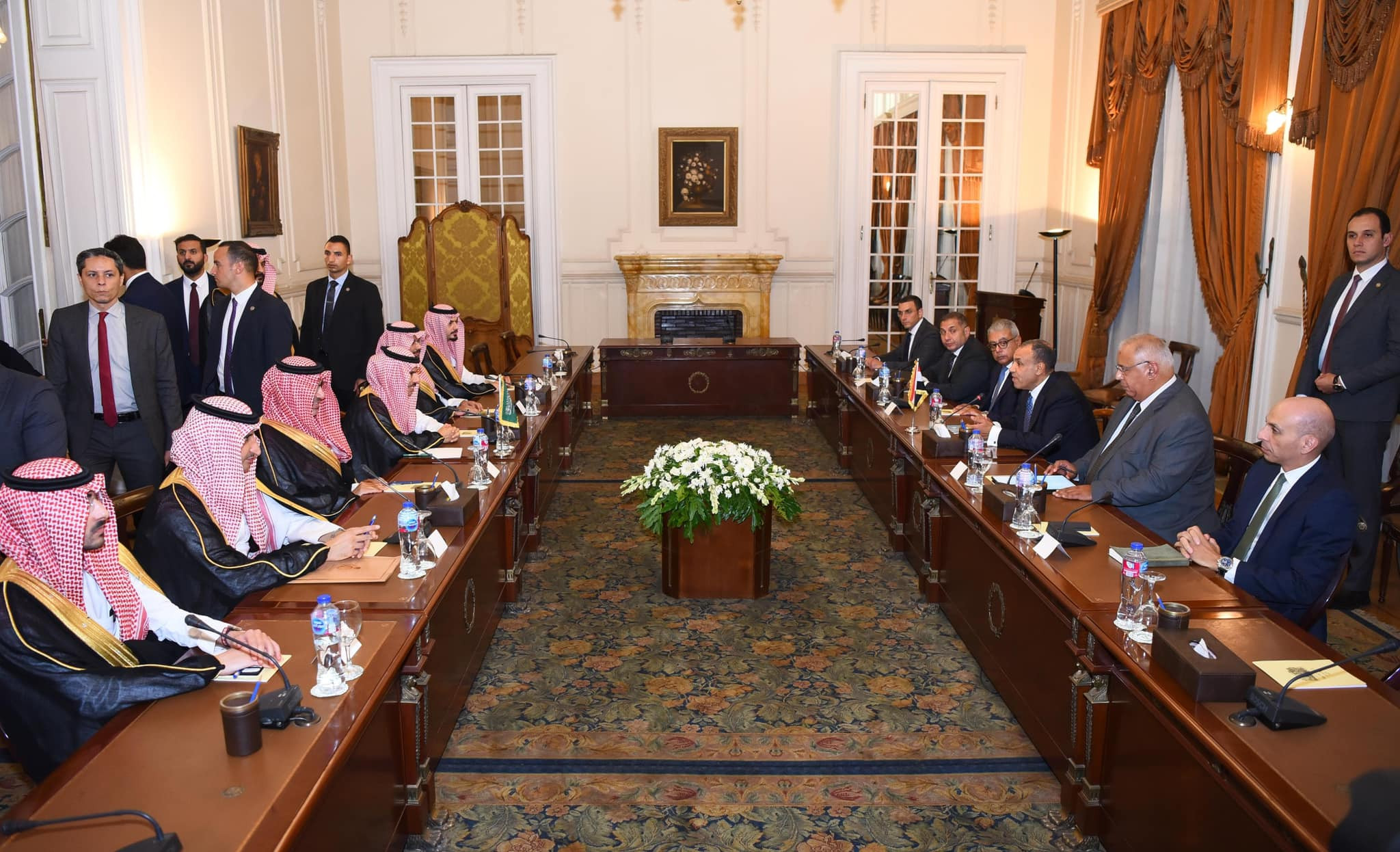 وزير الخارجية ونظيره السعودي