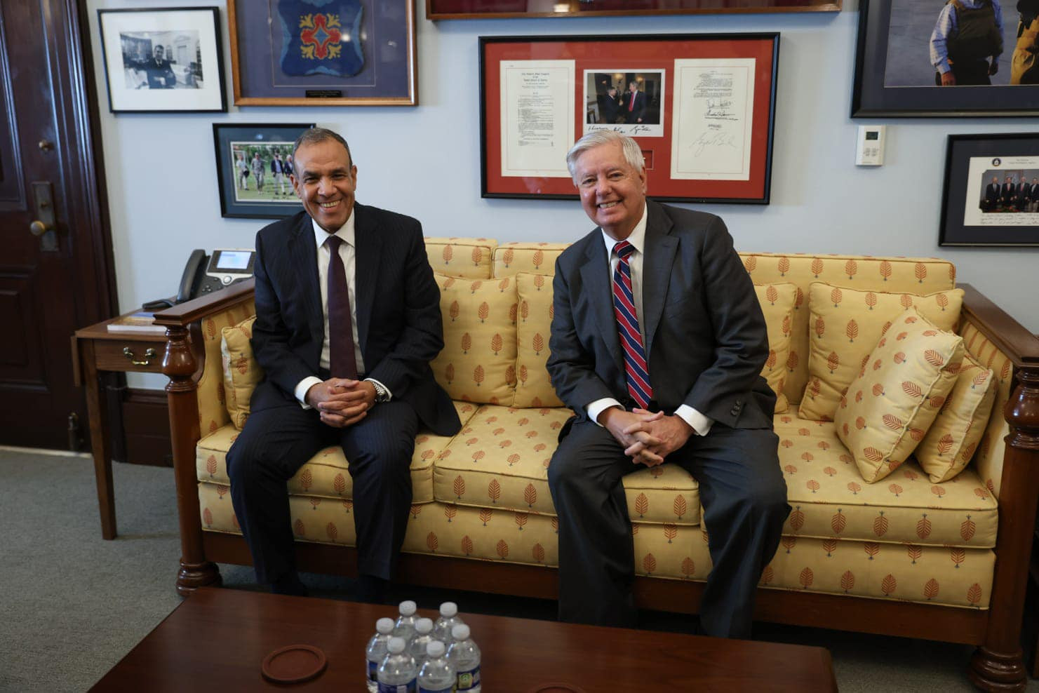 وزير الخارجية يبحث مع عدد من أعضاء الكونجرس