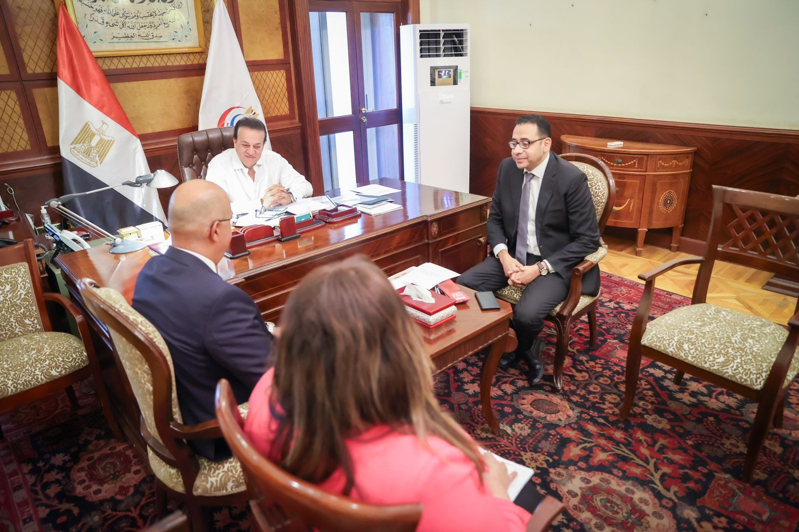 وزير الصحة وسفير مصر بالهند