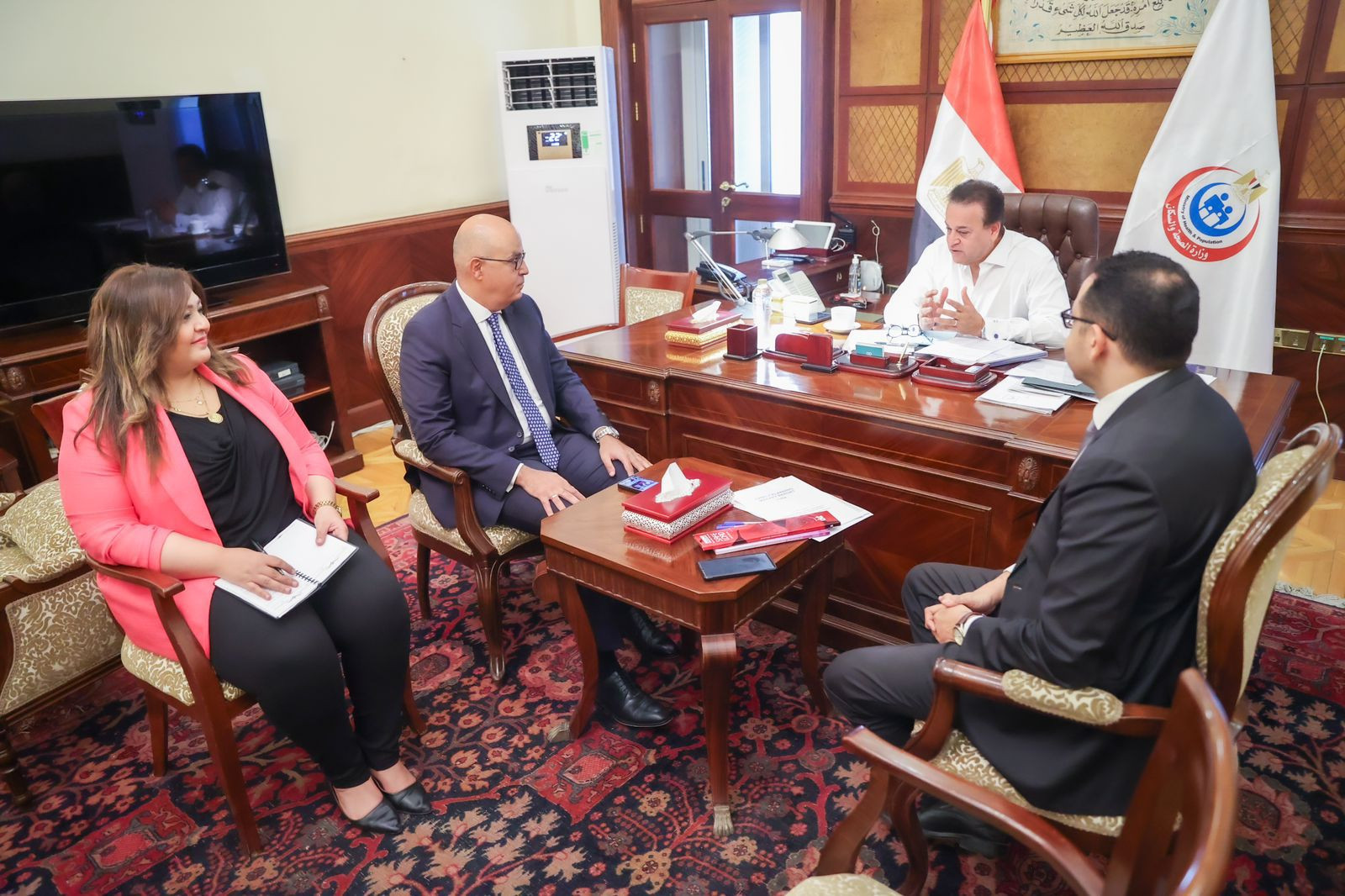 وزير الصحة وسفير مصر بالهند